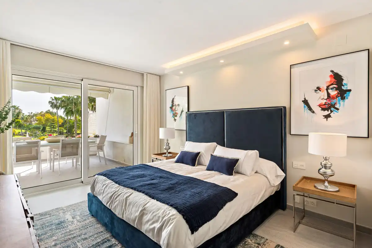 Apartament amb piscina en venda a Nueva Andalucía, imagen 2