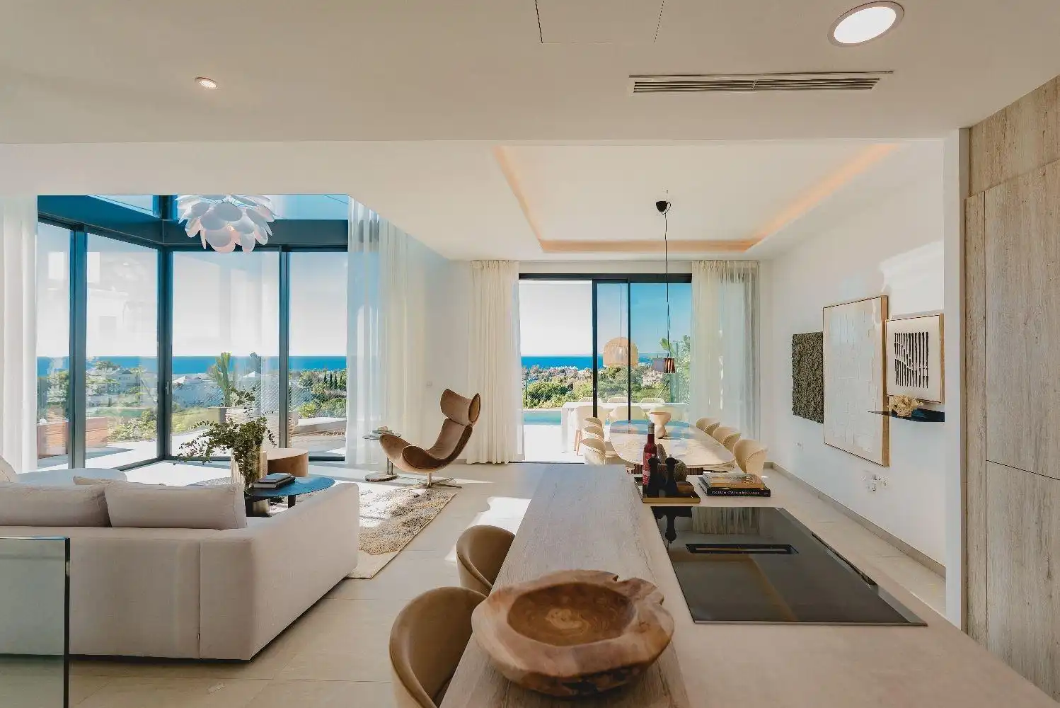 Sala de estar de Casa adosada en venta en Marbella con Calefacción, Jardín privado y Terraza