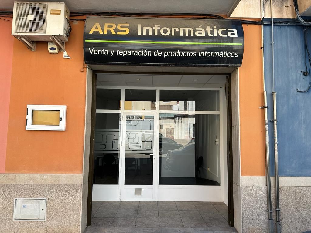 Geschaftsraum zur Miete in Carrer les Eres, 15B, Llombai