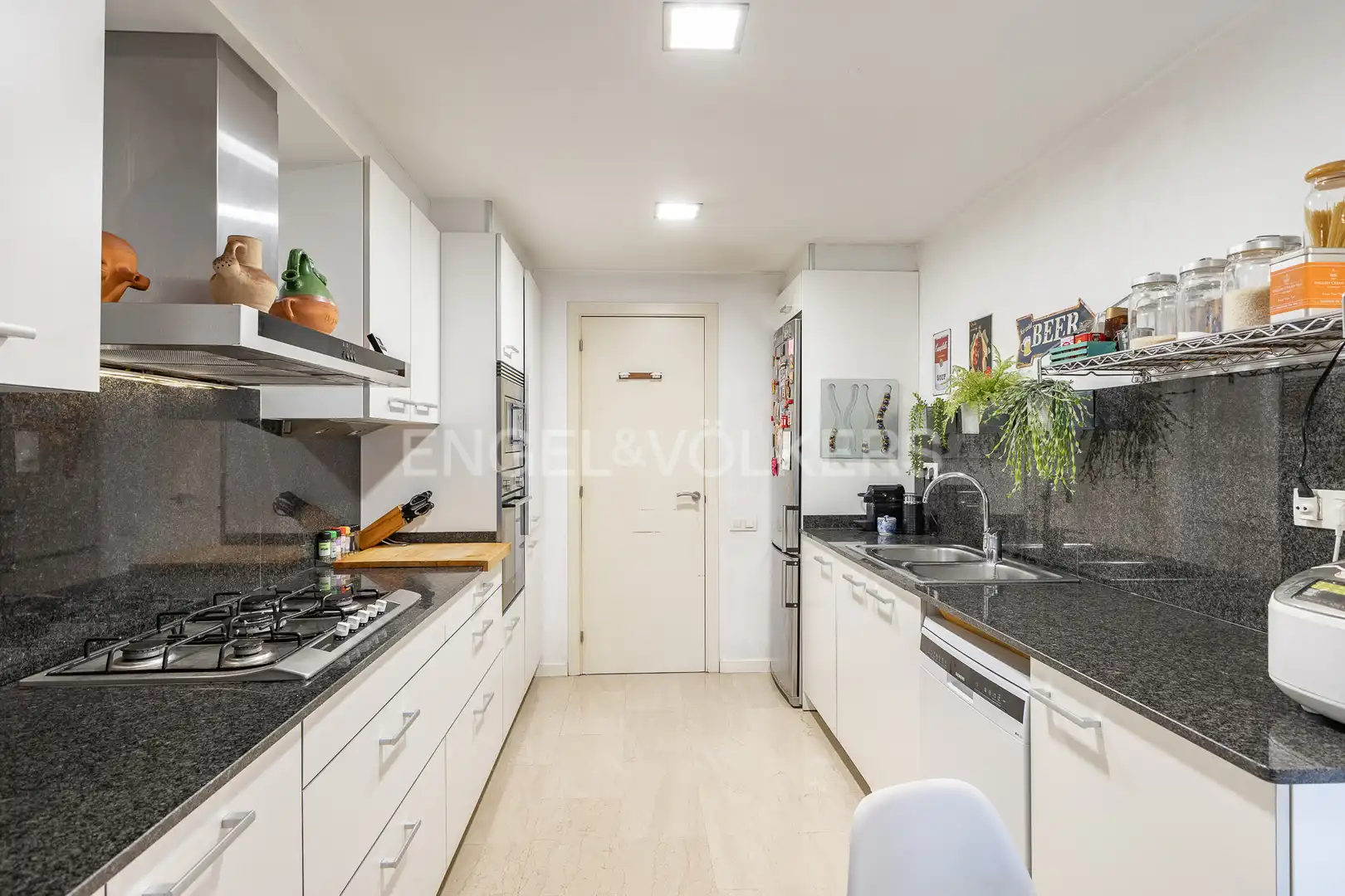 Cocina de Casa o chalet en venta en Premià de Mar con Aire acondicionado, Calefacción y Jardín privado