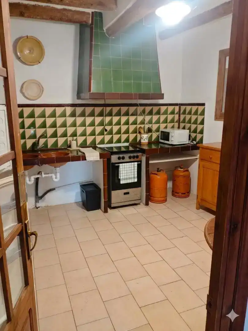 Cuina de Casa adosada en venda en Torroja del Priorat amb Traster i Moblat
