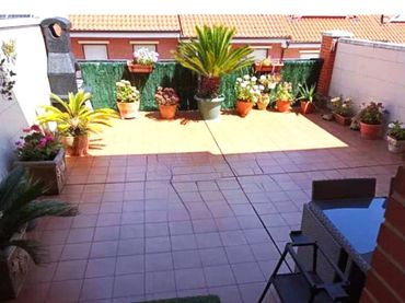 Casa a schiera con balcone in vendita a Calle de Montecerredo