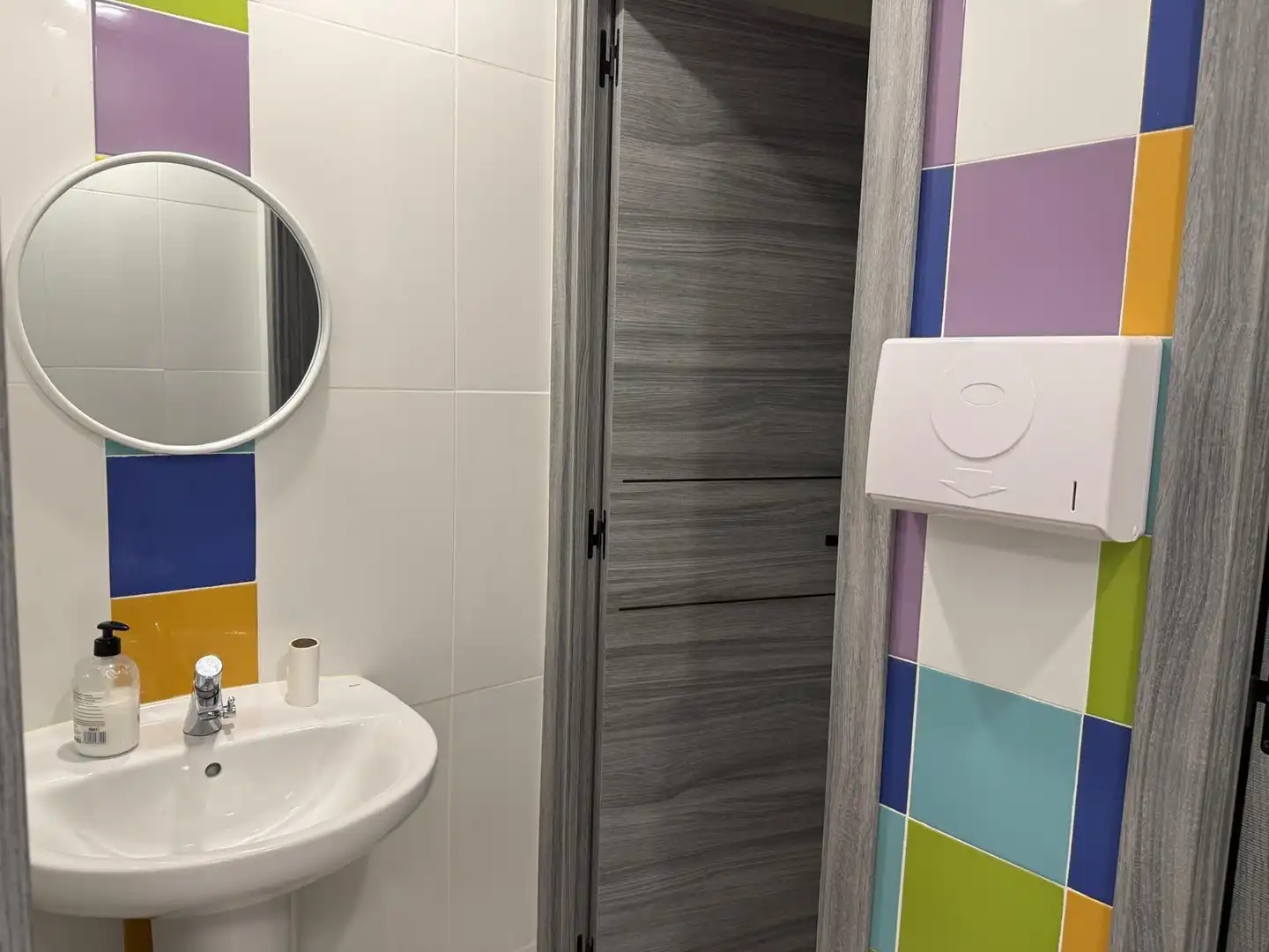 Baño de Local en venta en Alicante / Alacant con Aire acondicionado y Amueblado
