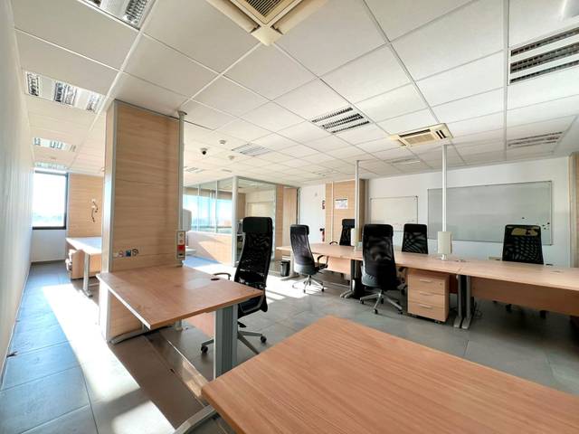 Oficina en Alquiler en Carrer del Fluvià, 1 en Son Cladera