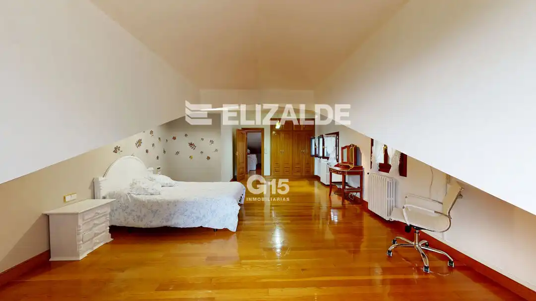 Dormitori de Casa o xalet en venda en Hondarribia amb Calefacció, Jardí privat i Terrassa