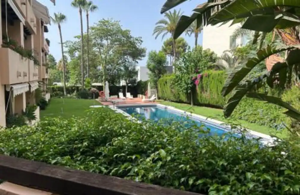 Jardí de Planta baixa de lloguer en Marbella amb Aire condicionat, Terrassa i Traster