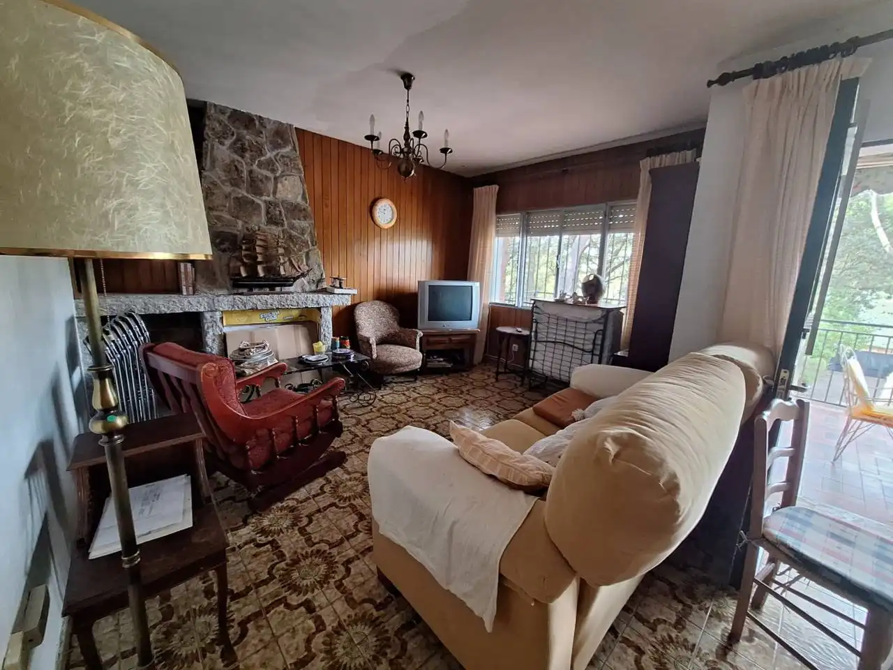 Sala d'estar de Casa o xalet en venda en Moralzarzal amb Calefacció, Jardí privat i Terrassa