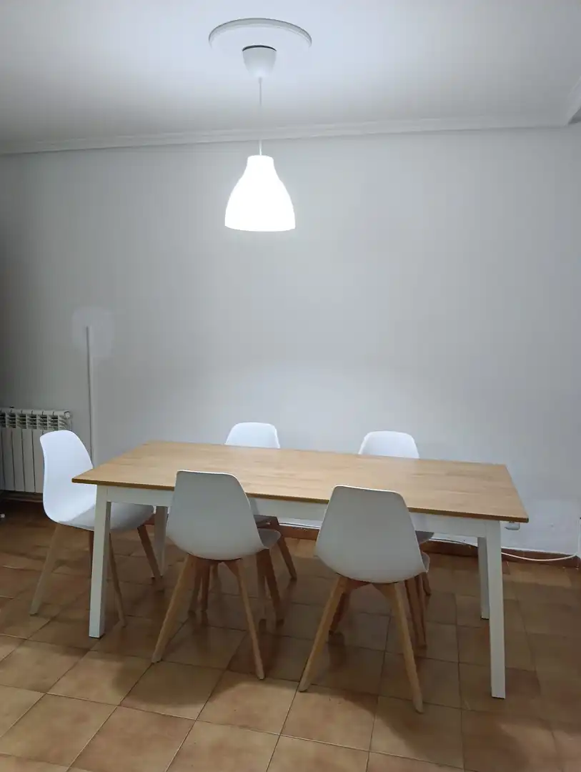 Comedor de Piso para compartir en Ávila con Calefacción, Terraza y Amueblado