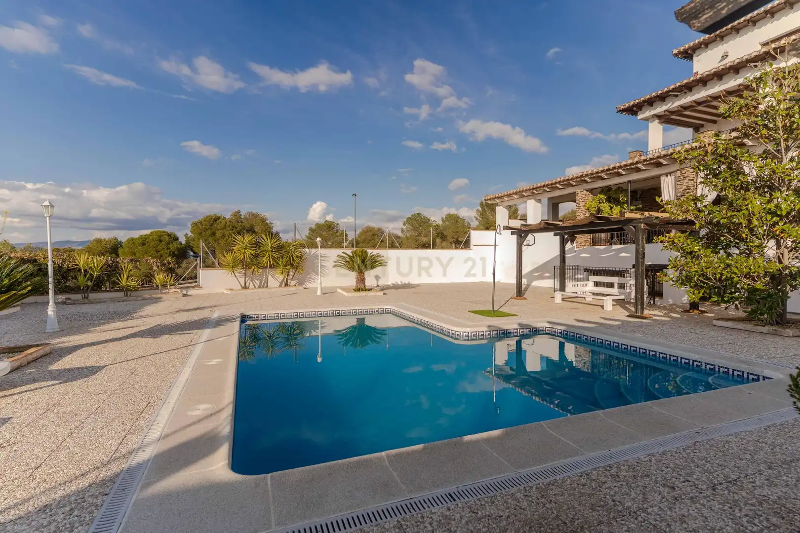 Piscina de Casa o chalet en venta en La Zubia con Aire acondicionado, Jardín privado y Trastero