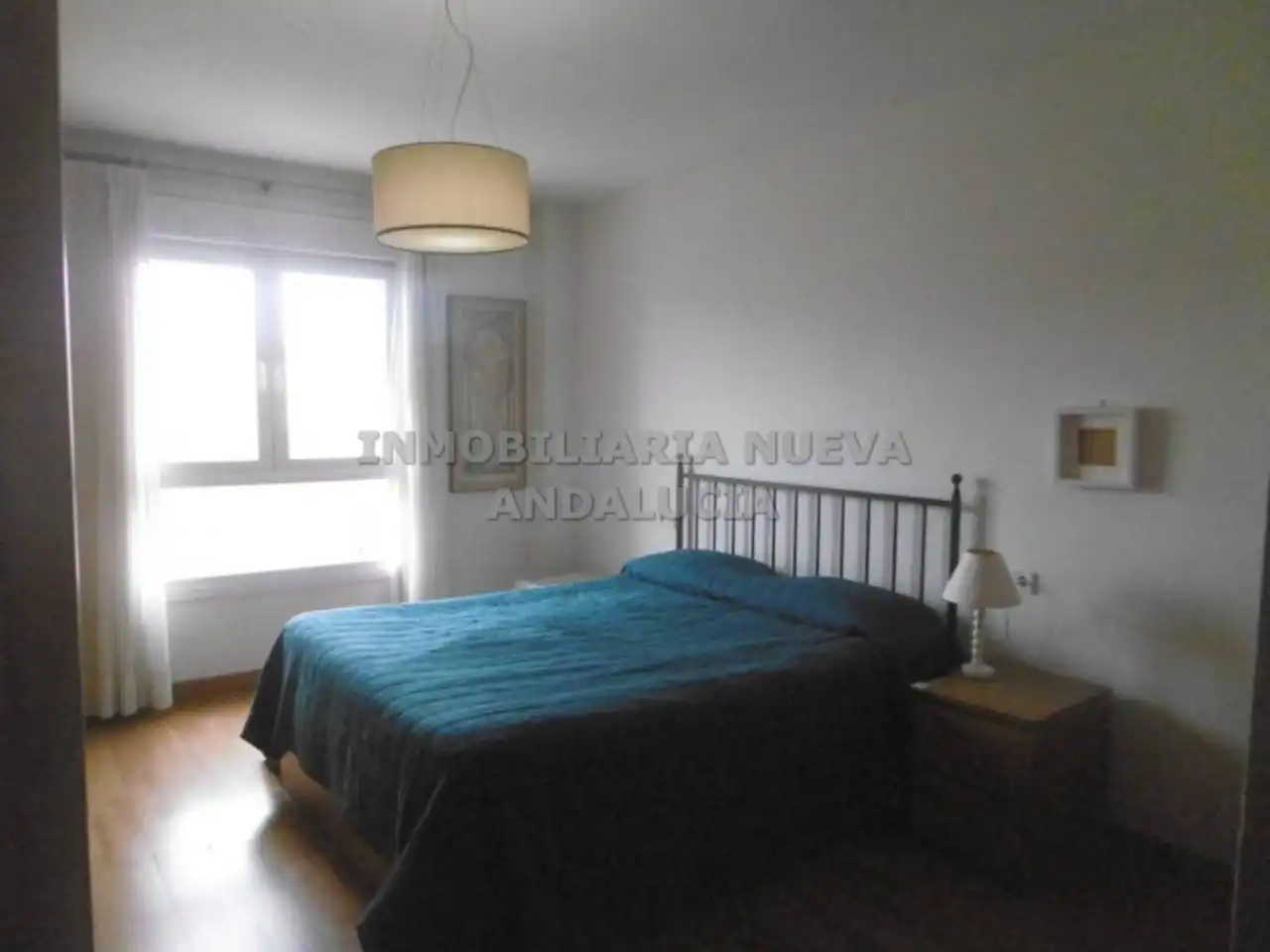 Habitación de Piso de alquiler en Almería con Aire acondicionado, Terraza y Amueblado