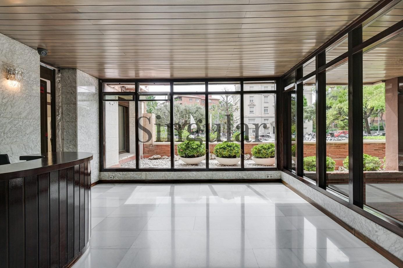 Terrace of Premises for sale in  Barcelona Capital