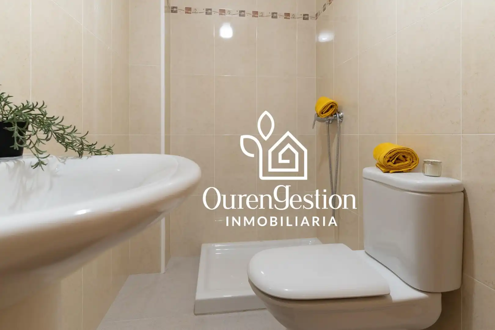 Baño de Ático en venta en Xinzo de Limia con Calefacción y Parquet