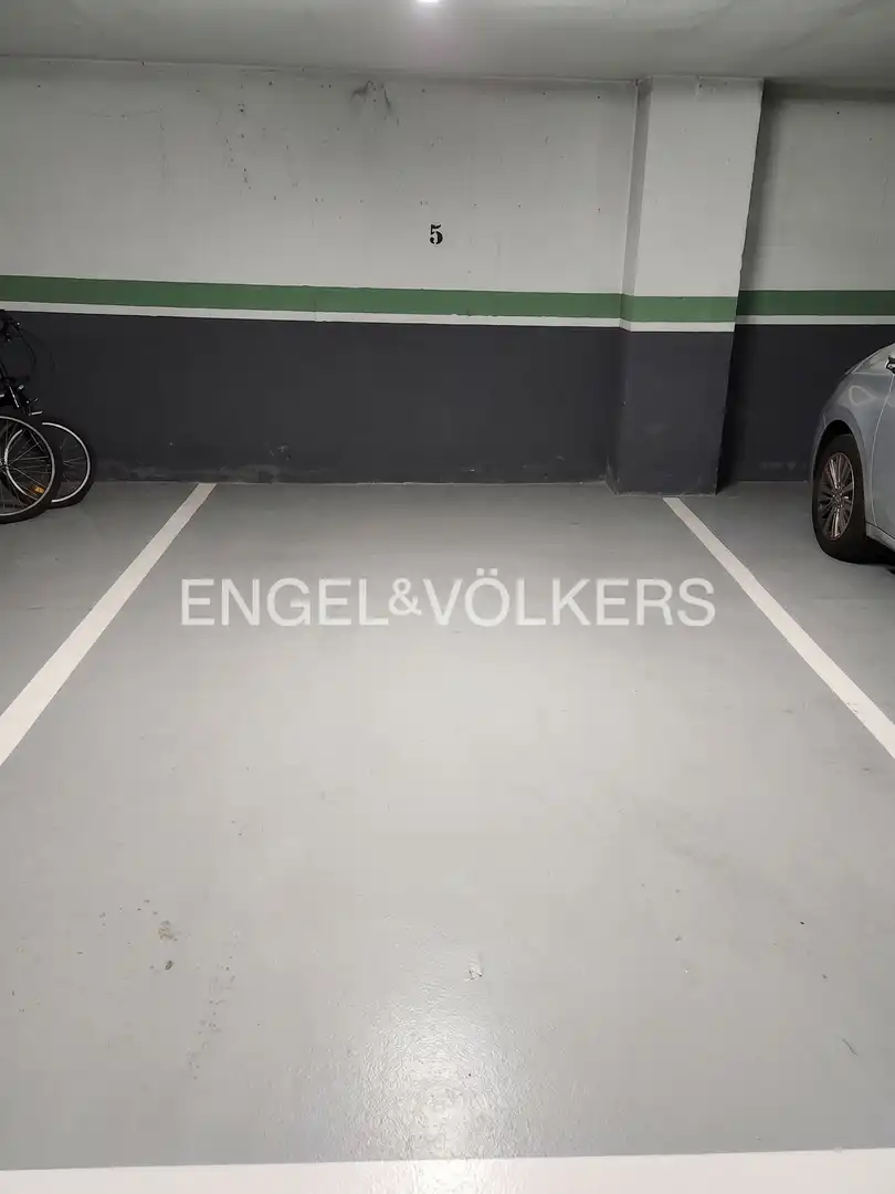 Aparcament de Residencial en venda en Gros