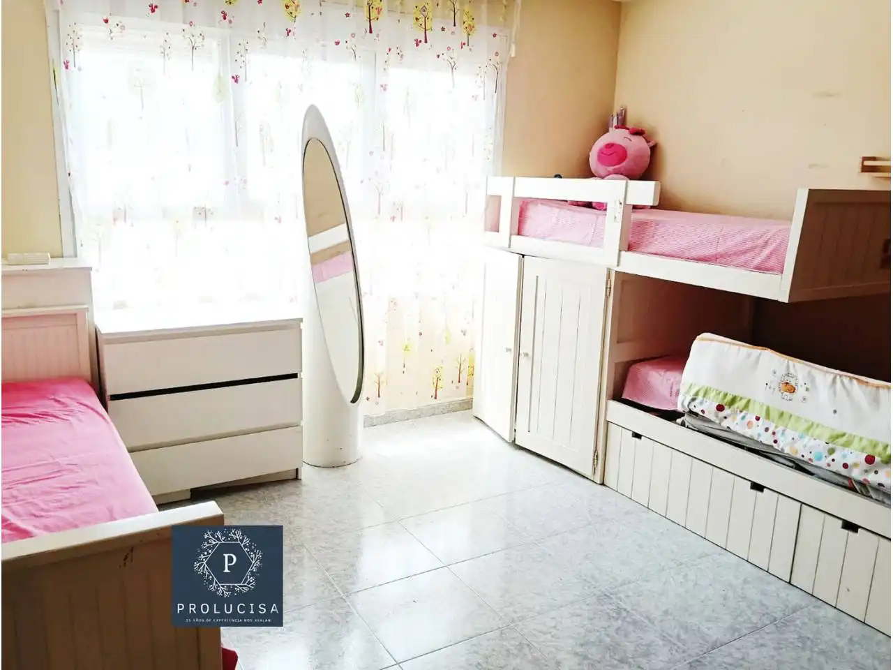 Habitación de Casa o chalet en venta en Serranillos del Valle con Calefacción, Terraza y Piscina