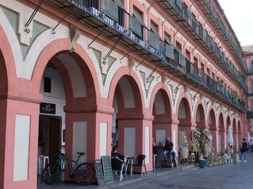 Casa con balcone in vendita a Centro
