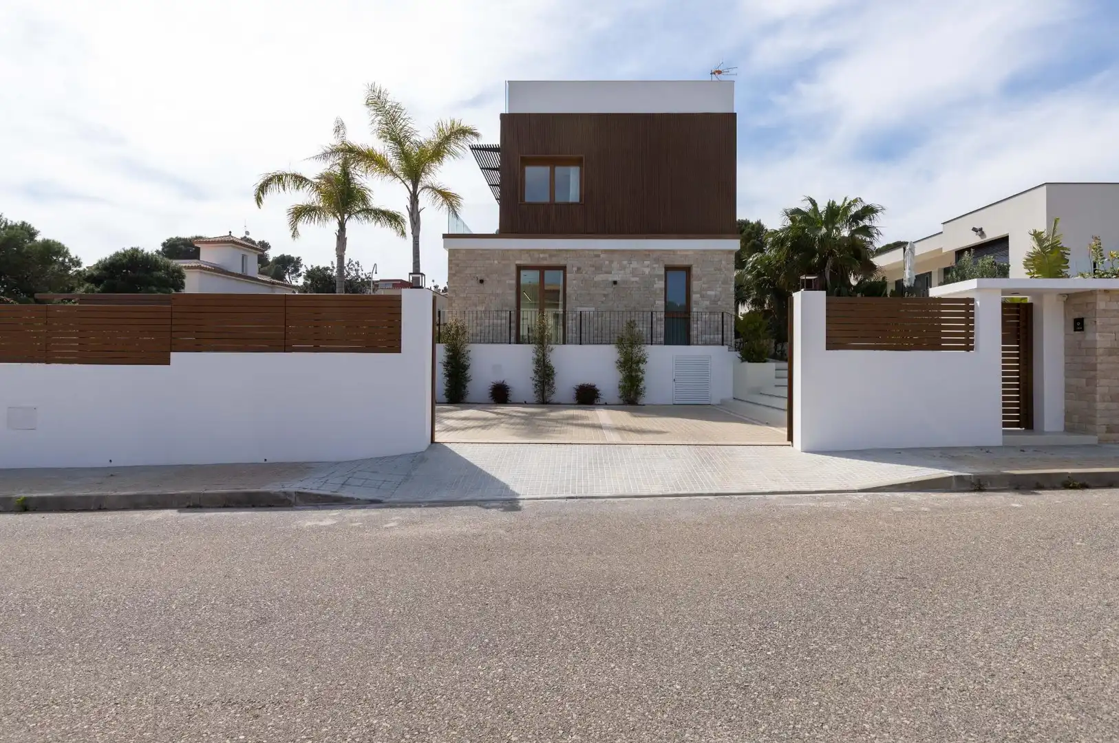 Vista exterior de Casa o chalet en venta en L'Ampolla con Aire acondicionado, Calefacción y Jardín privado