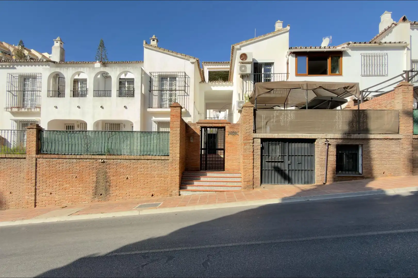 Adossat amb piscina en venda a Calle Calle Ronda del Golf Oeste 17, imagen 2