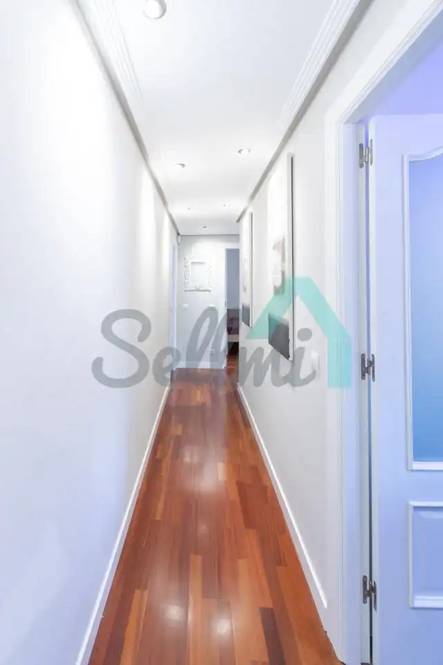 Ático en venta en Oviedo  con Calefacción, Parquet y Terraza