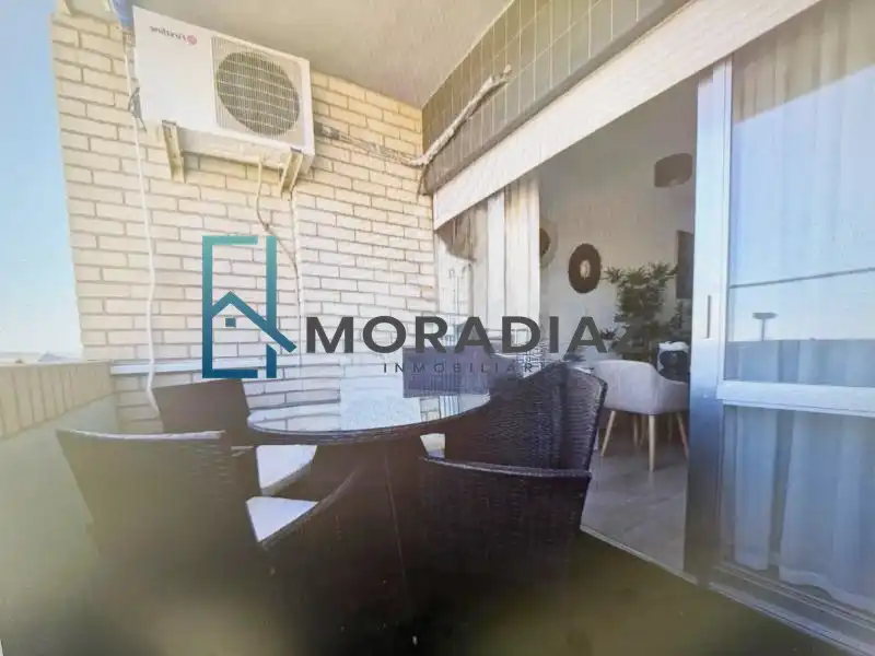Vista exterior de Piso en venta en Don Benito con Aire acondicionado, Parquet y Terraza