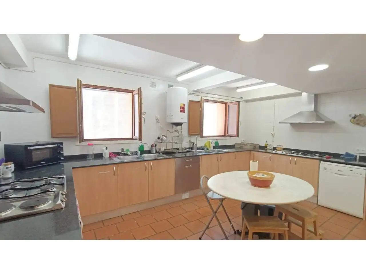 Kitchen of Apartments for sale in Saldes  with Heating