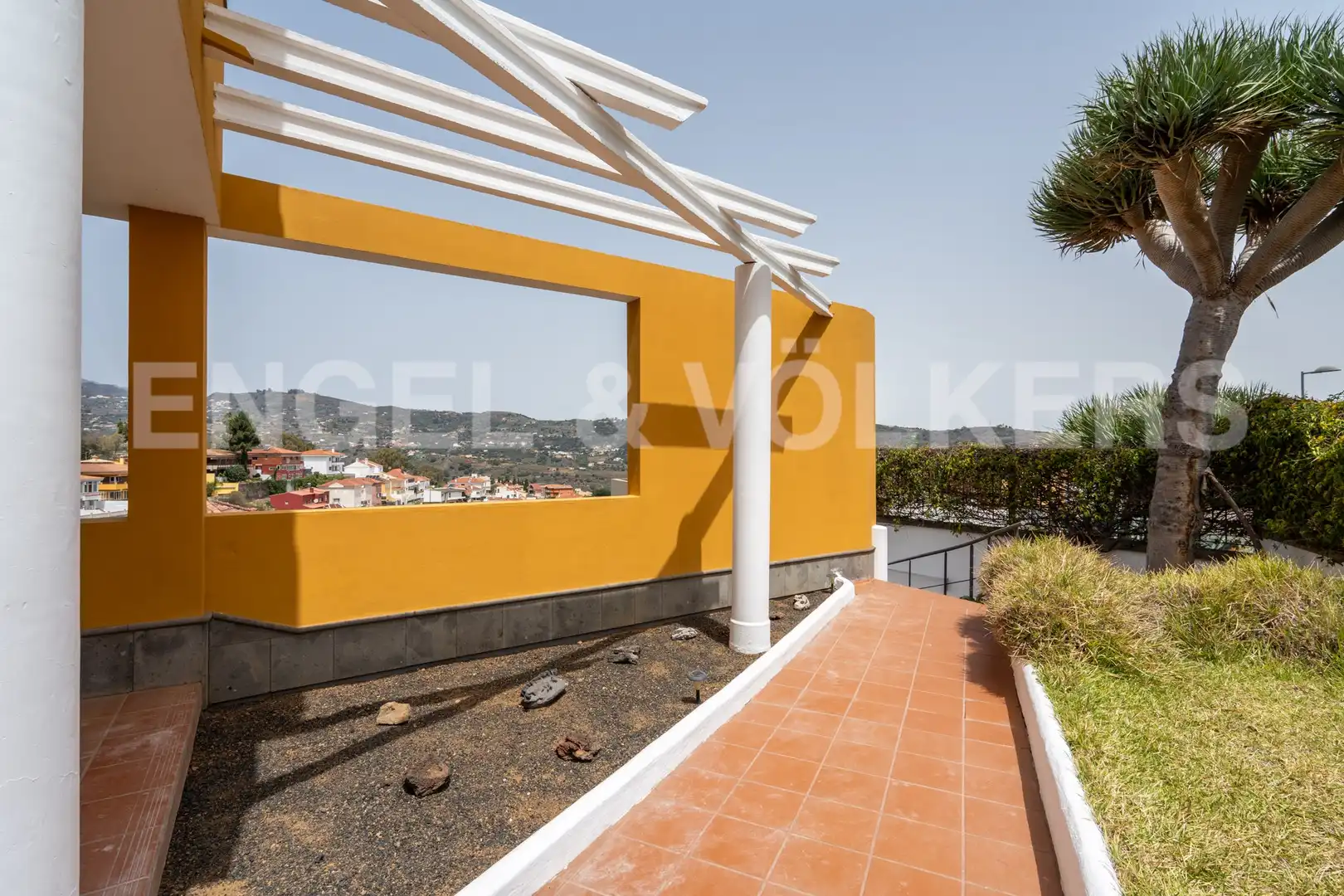 Terrassa de Casa o xalet en venda en Santa Brígida amb Calefacció, Jardí privat i Moblat