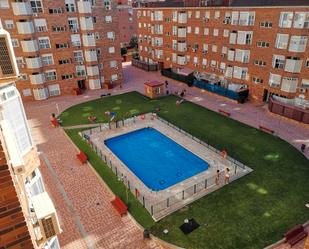 Swimming pool of Flat for sale in  Madrid Capital  with Air Conditioner, Heating and Parquet flooring