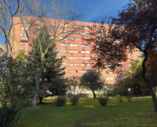 Vista exterior de Pis en venda en  Madrid Capital amb Calefacció, Terrassa i Piscina comunitària