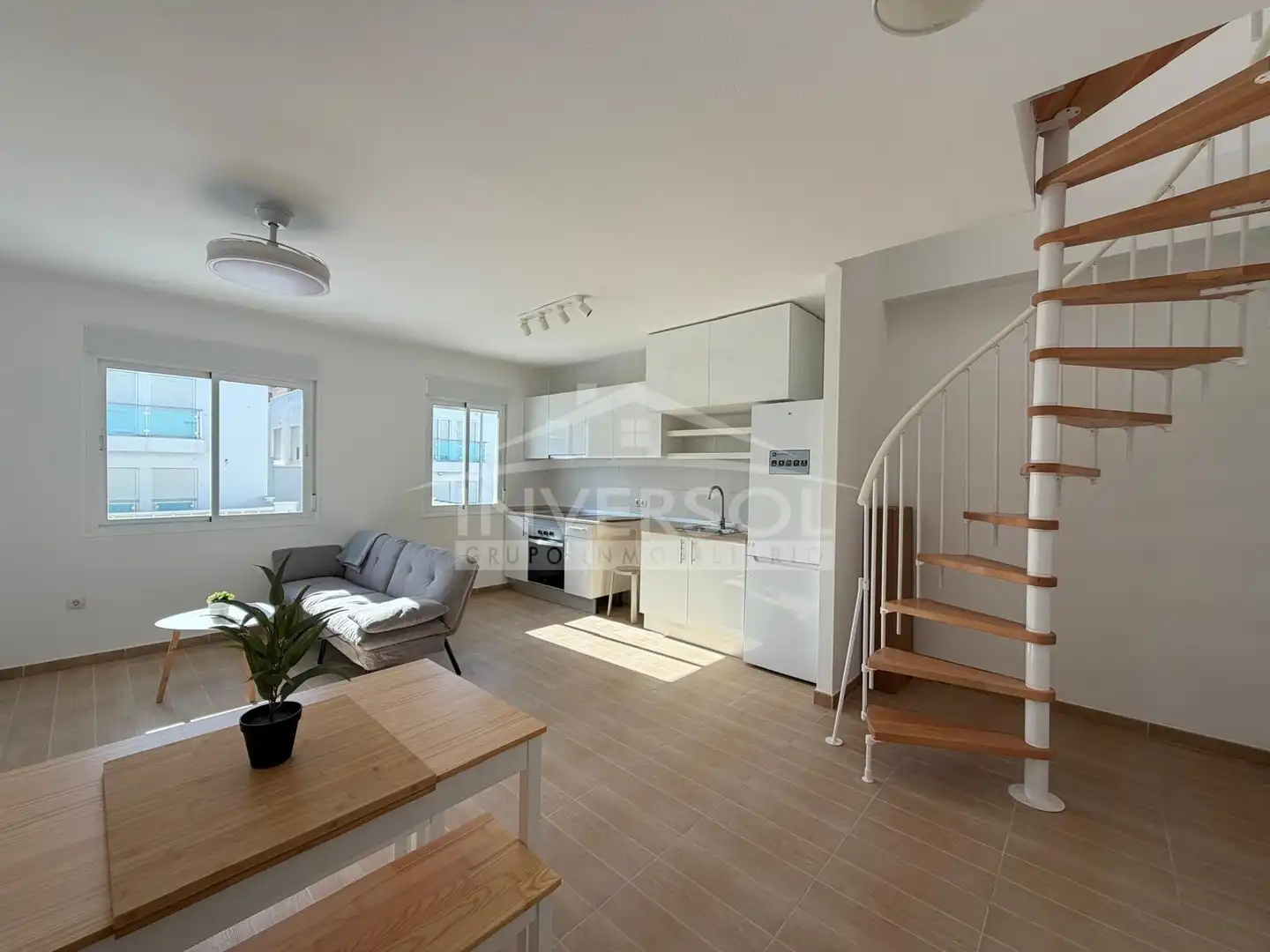 Flat with pool to rent in Avenida Mediterráneo