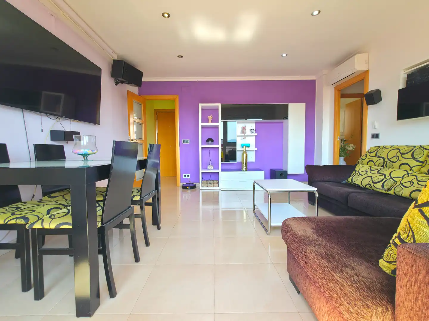 Sala de estar de Piso en venta en Sant Andreu de la Barca con Aire acondicionado, Calefacción y Terraza
