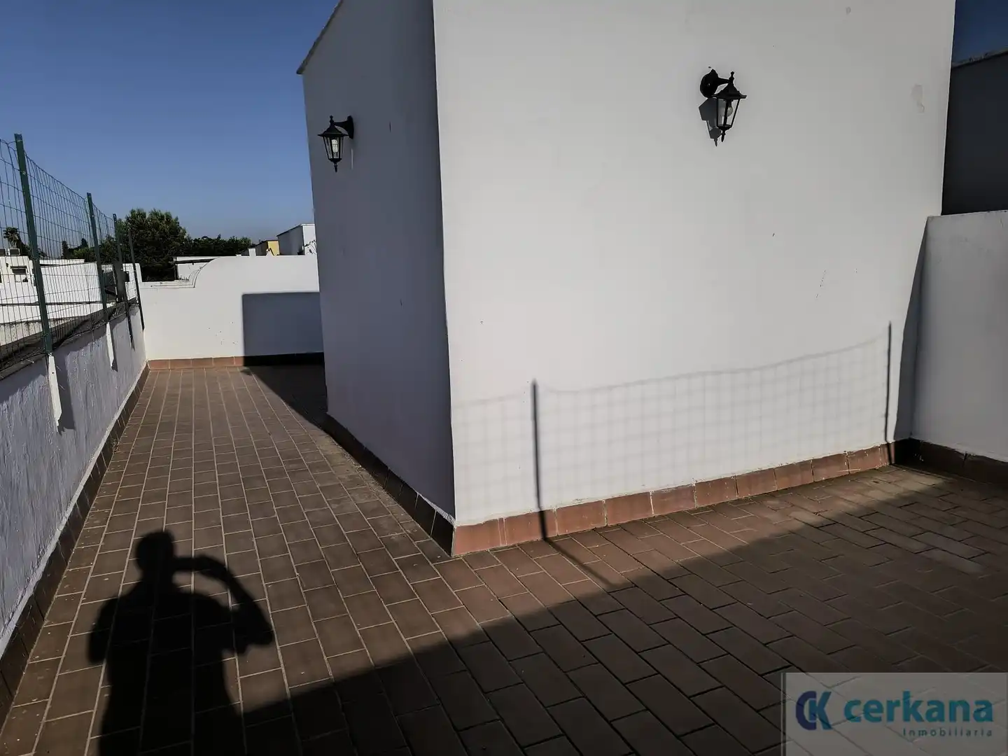 Terrasse von Wohnung zur Miete in Sanlúcar la Mayor mit Terrasse und Abstellraum