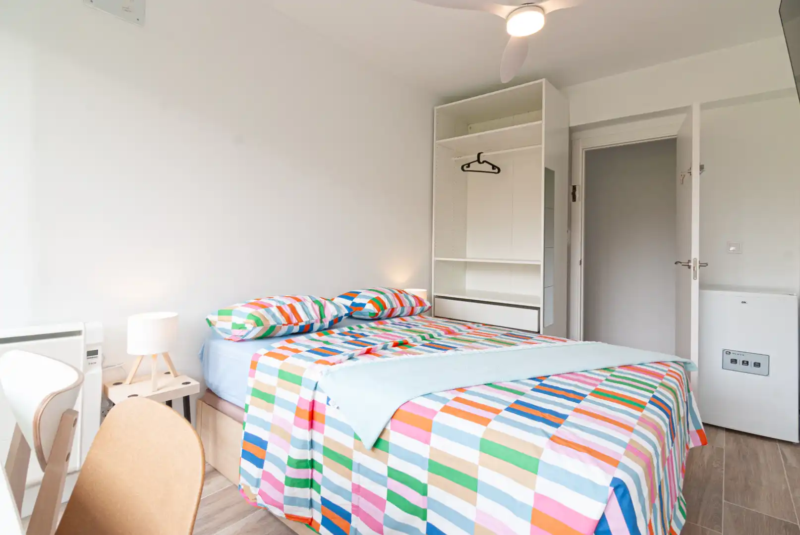 Schlafzimmer von Wohnung zur untervermieten in Madrid mit Heizung, Möbliert und Waschmaschine
