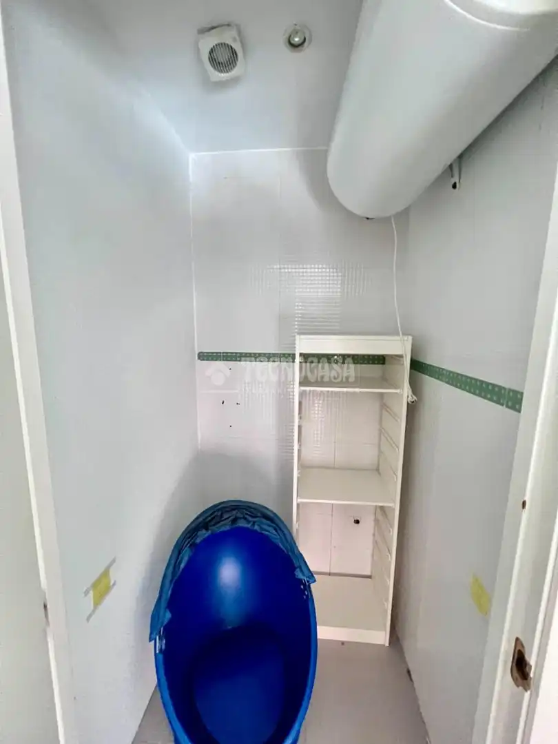 Bathroom of Office for rent in Alcalá de Henares  with Air Conditioner and Terrace