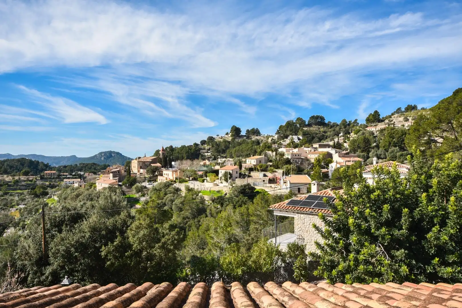 Vista exterior de Finca rústica en venda en Puigpunyent amb Aire condicionat, Calefacció i Terrassa