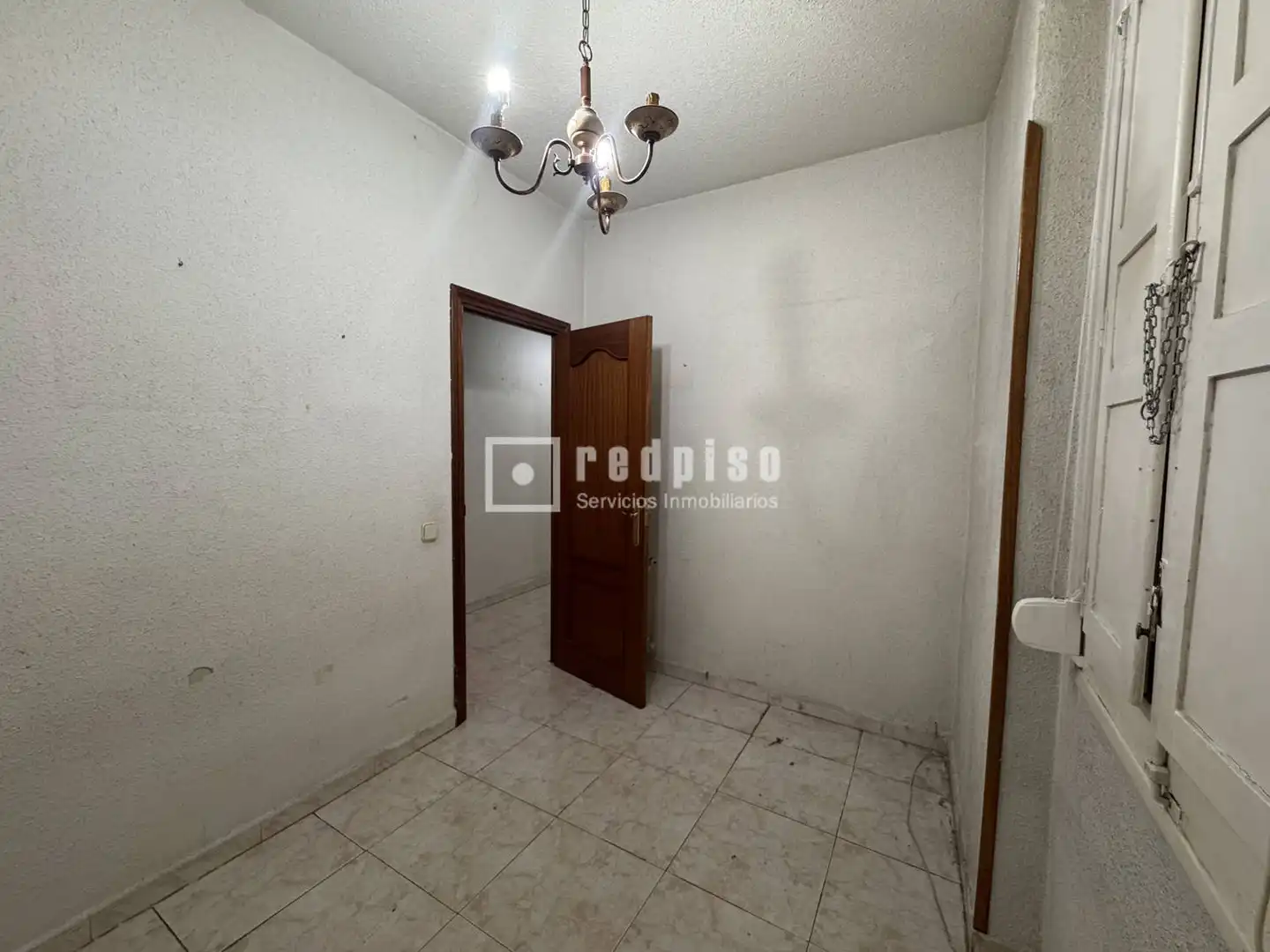 Habitación de Piso en venta en Madrid con Calefacción