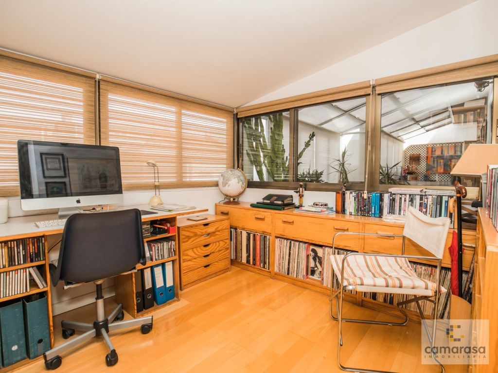 Bedroom of Flat for sale in  Madrid Capital