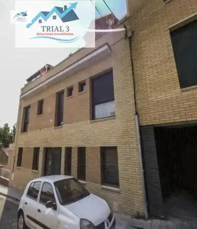Exterior view of Flat for sale in Terrassa  with Private garden, Terrace and Balcony
