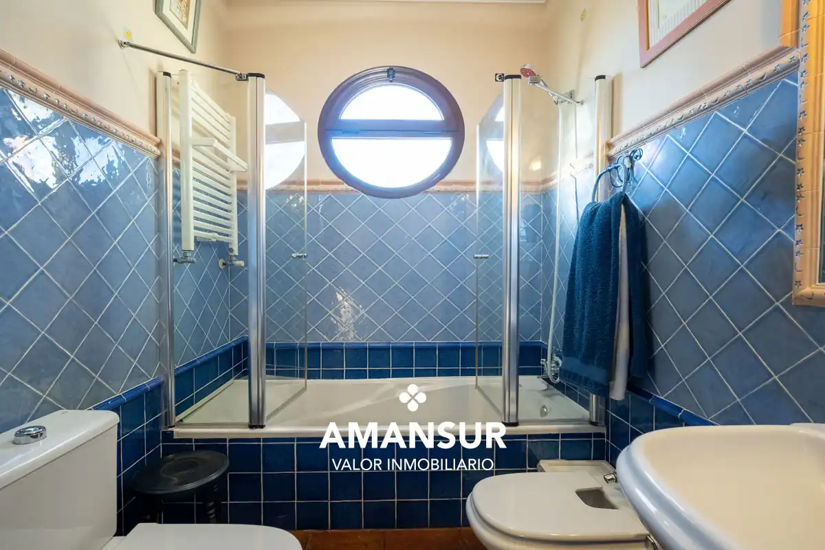 Chalet con piscina en venta en Avenida del Almendro, imagen 75