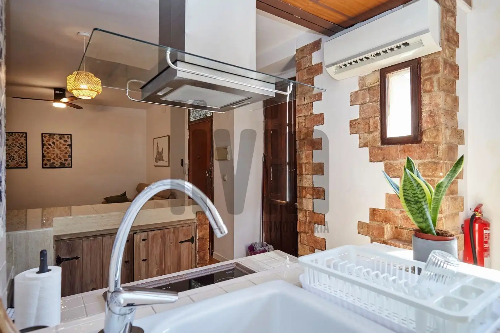 Cuina de Apartament en venda en Jaén amb Aire condicionat i Moblat