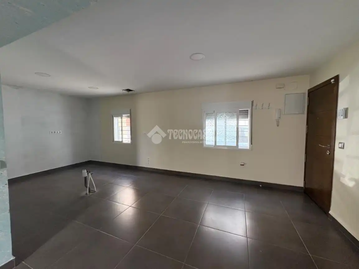 Piso en venta en C. Virgen de Tíscar, San Felipe - El Almendral - La Merced
