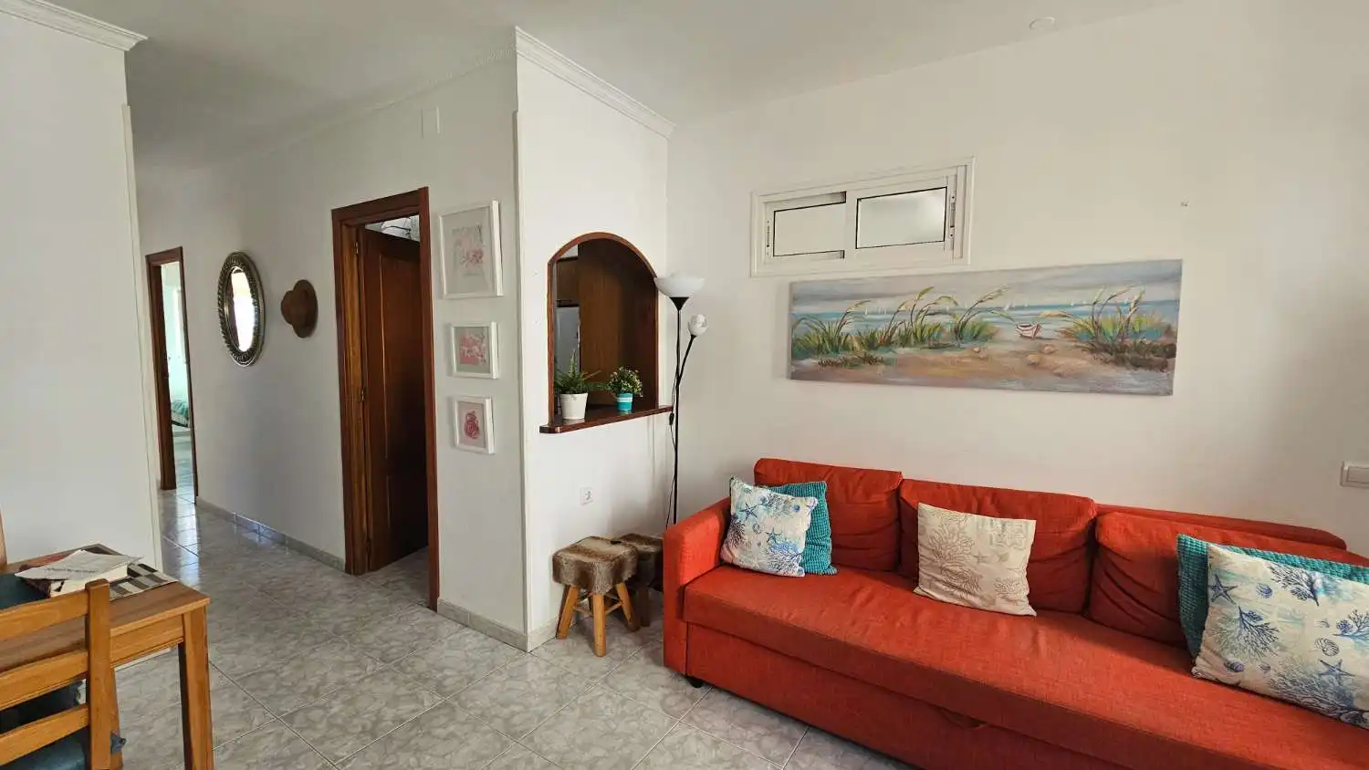 Sala d'estar de Apartament de lloguer en Torremolinos amb Aire condicionat, Calefacció i Terrassa