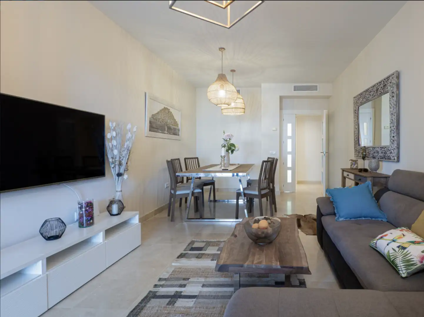 Apartment with pool for sale in Los Flamingos, imagen 2