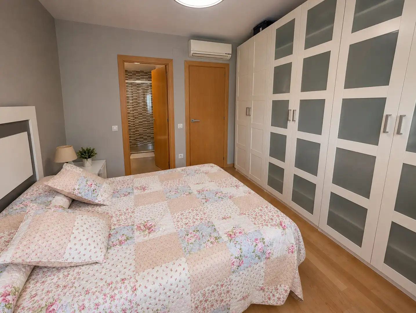 Bedroom of Duplexes for sale in Manresa  with Air Conditioner, Heating and Parquet flooring