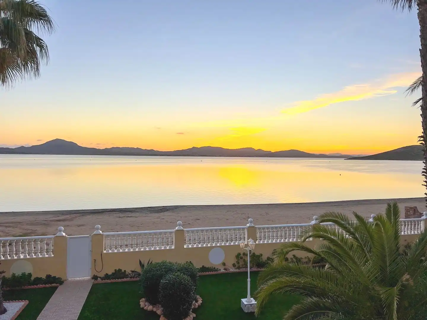 Haus oder Chalet zum Verkauf in La Manga del Mar Menor mit Klimaanlage, Heizung und Privatgarten