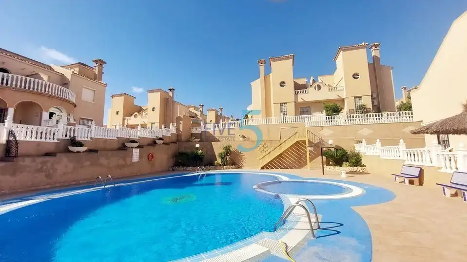 Terraced house with terrace for sale in Orihuela Costa, imagen 2