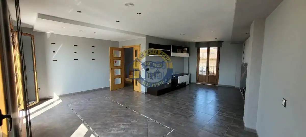 Houses for sale in Onzonilla  with Heating and Alarm