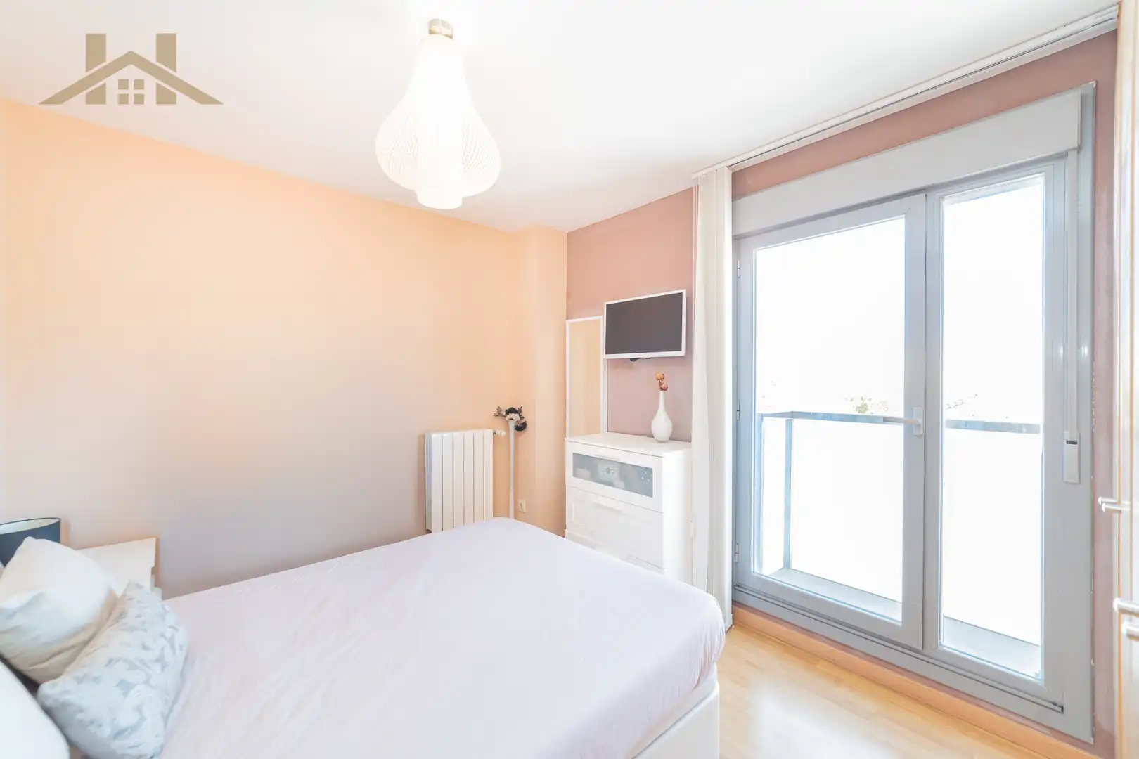 Bedroom of Flat for sale in Fuencarral - El Pardo