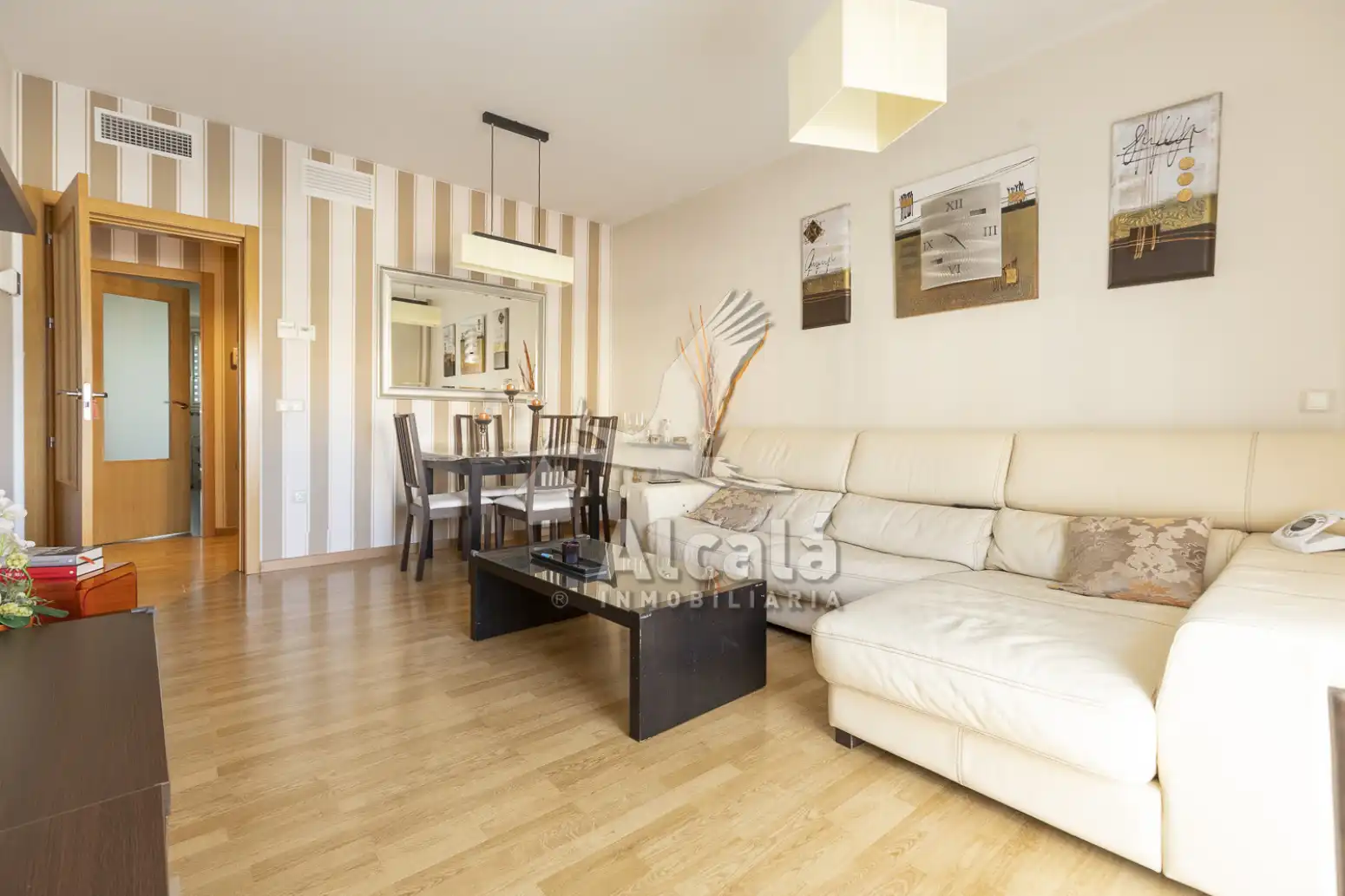Wohnzimmer von Wohnung zum Verkauf in Alcalá de Henares mit Klimaanlage, Heizung und Privatgarten