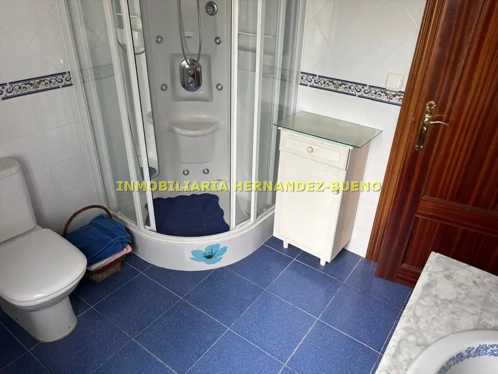 Baño de Casa o chalet en venta en Pelabravo con Calefacción, Jardín privado y Terraza