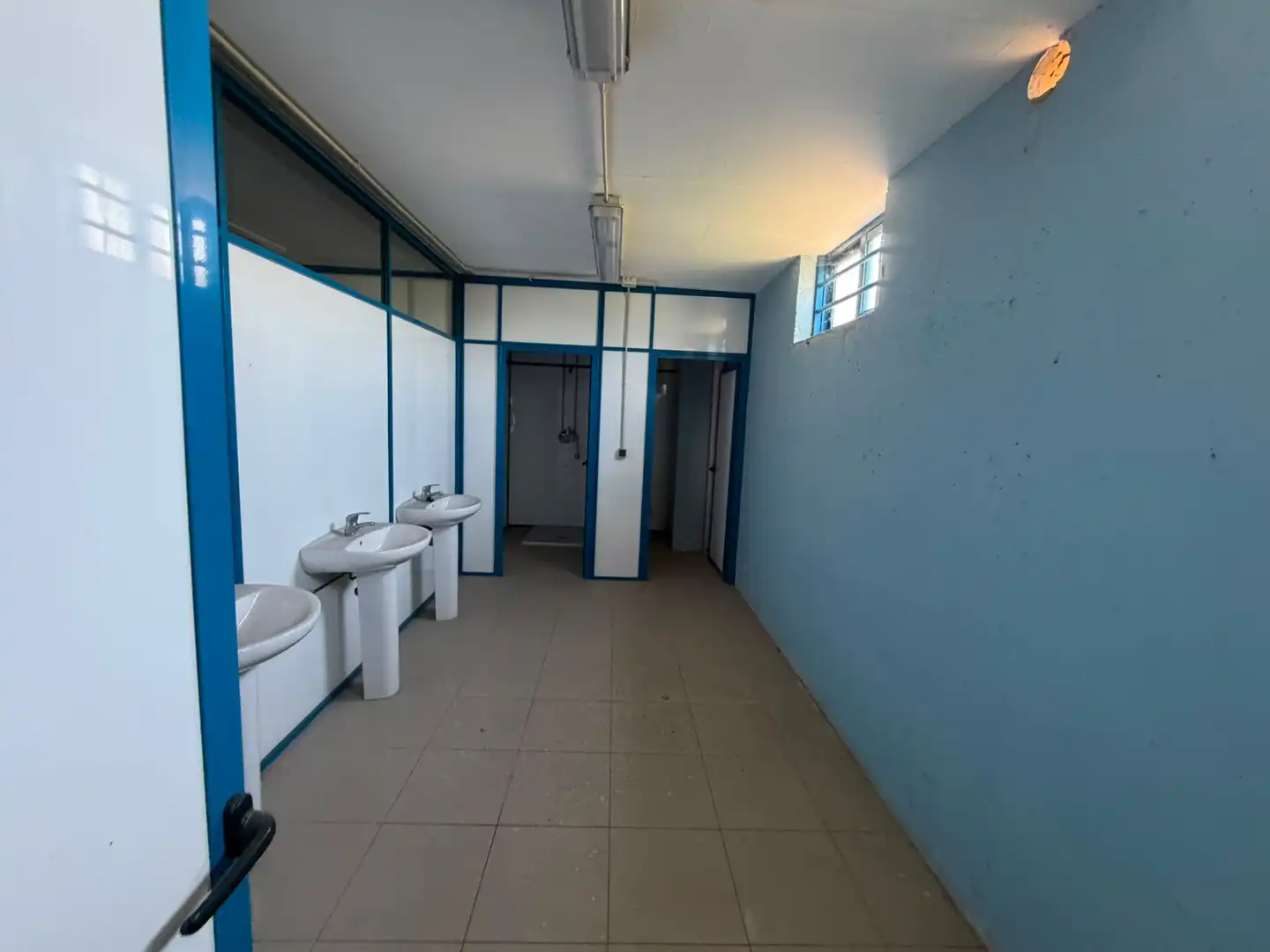 Bany de Nau industrial de lloguer en Narón