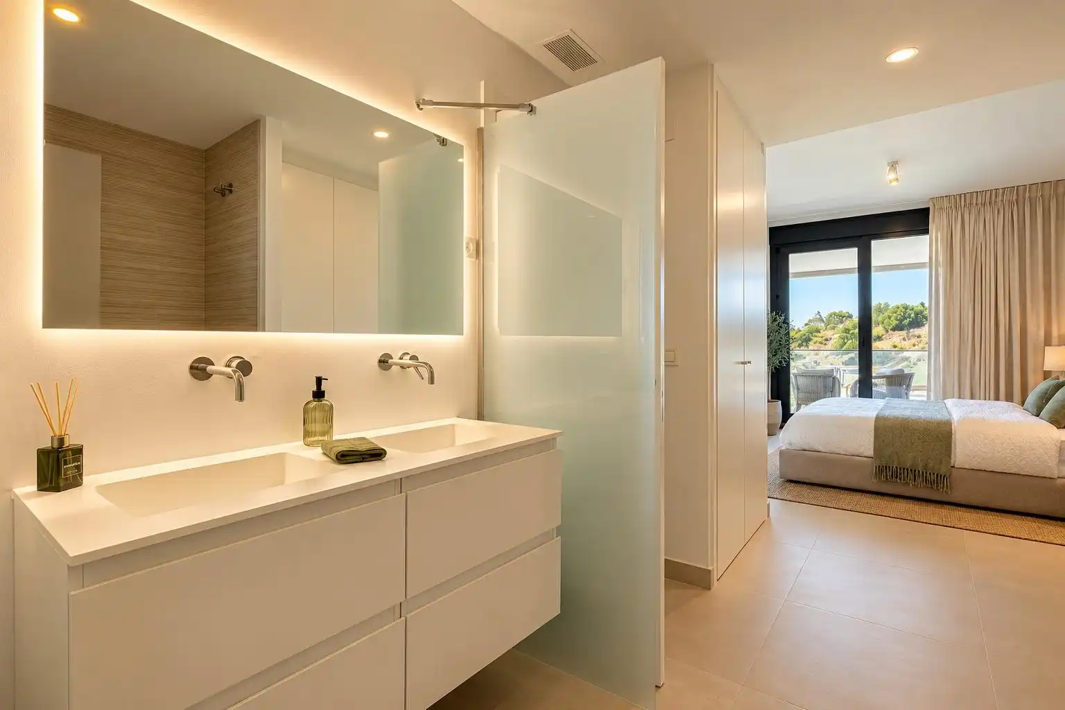 Ground floor with pool for sale in Río Real - Los Monteros, imagen 8